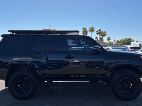 Used 2019 Toyota 4Runner TRD Off-Road Premium AWD/4WD image 10
