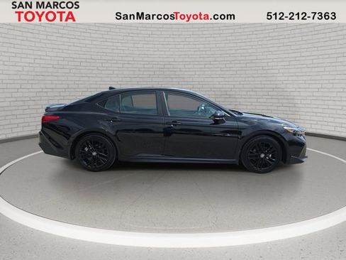 Used 2026 Toyota Camry SE w/ Convenience Package FWD image 5