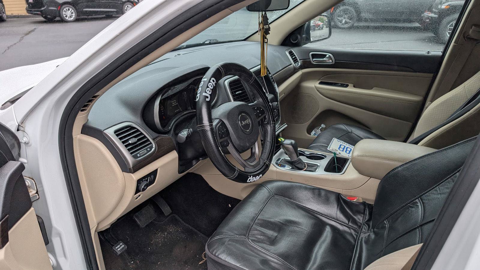 Used 2018 Jeep Grand Cherokee Laredo RWD image 7