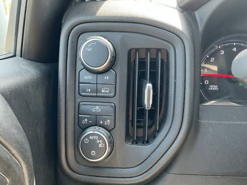 Certified 2021 Chevrolet Silverado 1500 Custom AWD/4WD image 9