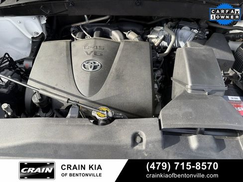 Used 2017 Toyota Highlander XLE image 34