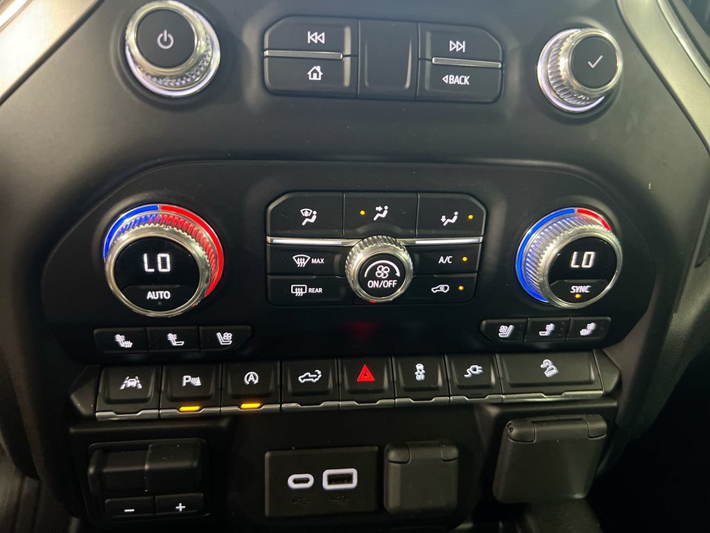Used 2021 GMC Sierra 1500 SLT w/ SLT Premium Plus Package AWD/4WD image 17