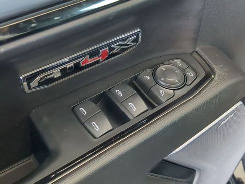 Used 2022 GMC Sierra 1500 AT4X image 25