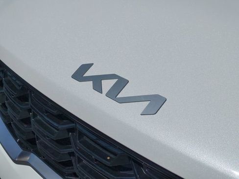 Certified 2025 Kia Sorento EX FWD image 10