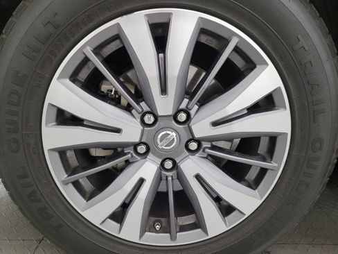 Used 2018 Nissan Pathfinder S FWD image 31
