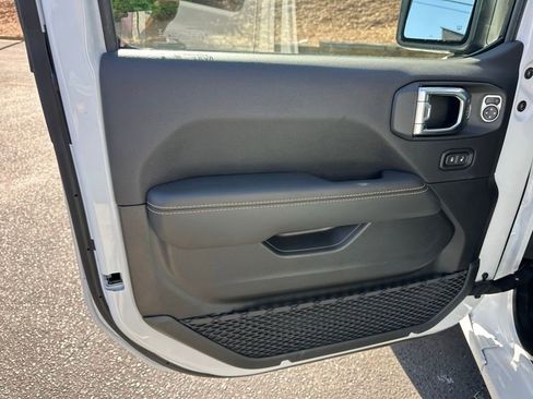 New 2025 Jeep Wrangler Sahara w/ Dual Top Group image 13