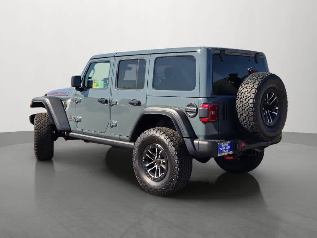 Used 2025 Jeep Wrangler Unlimited Rubicon w/ XTREMEE 35" Tire Package AWD/4WD image 4