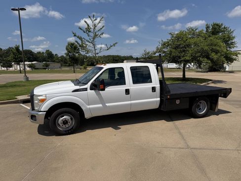 Used 2014 Ford F350 XL w/ Power Equipment Group RWD image 4