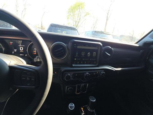Used 2023 Jeep Wrangler Unlimited w/ 8.4" Radio Group AWD/4WD image 5