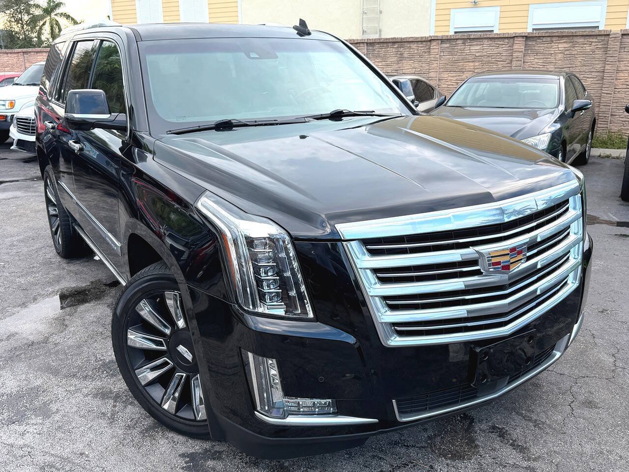 Used 2016 Cadillac Escalade Platinum AWD/4WD image 7