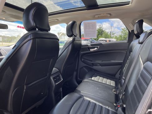 Used 2018 Ford Edge SEL w/ Canadian Touring Package AWD/4WD image 10