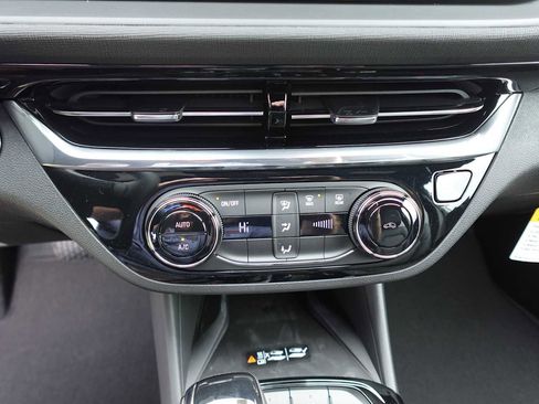New 2026 Buick Envista Sport Touring w/ Convenience II Package FWD image 19