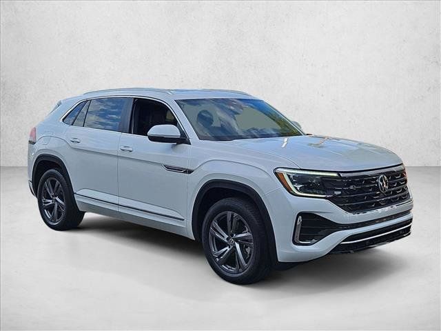 Used 2024 Volkswagen Atlas Cross Sport SEL R-Line AWD/4WD image 3