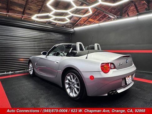 Used 2003 BMW Z4 2.5i RWD image 6