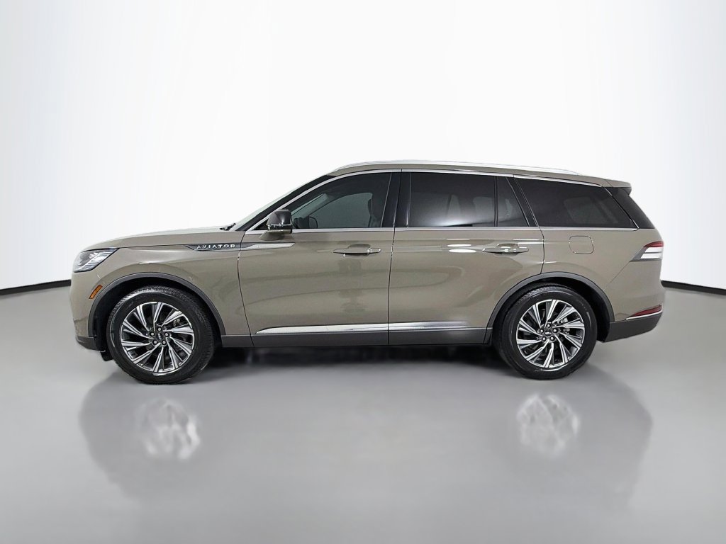 Used 2026 Lincoln Aviator 2WD image 8