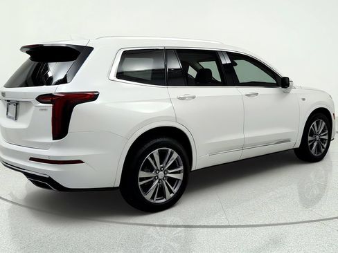 Used 2024 Cadillac XT6 Premium Luxury w/ LPO, Floor Liner Package AWD/4WD image 5