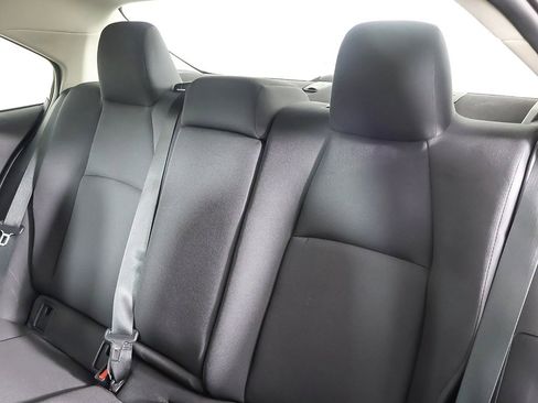 Used 2024 Toyota Corolla LE image 29