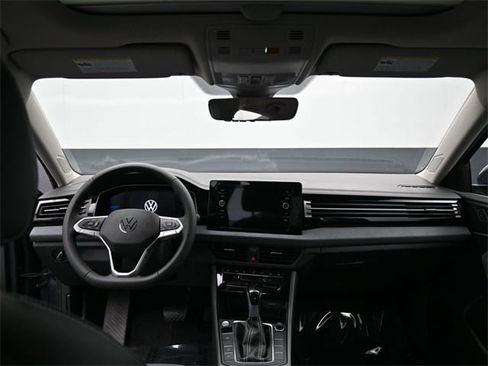 New 2026 Volkswagen Jetta SE image 10