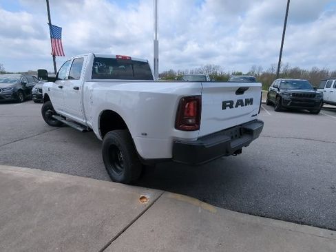 New 2026 RAM 3500 Tradesman AWD/4WD image 27