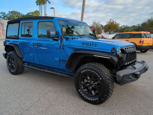 Used 2022 Jeep Wrangler Unlimited Sport image 2