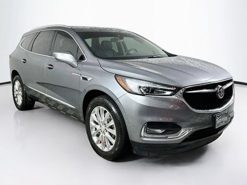 Used 2020 Buick Enclave Premium w/ Sun and Sites Package AWD/4WD image 2