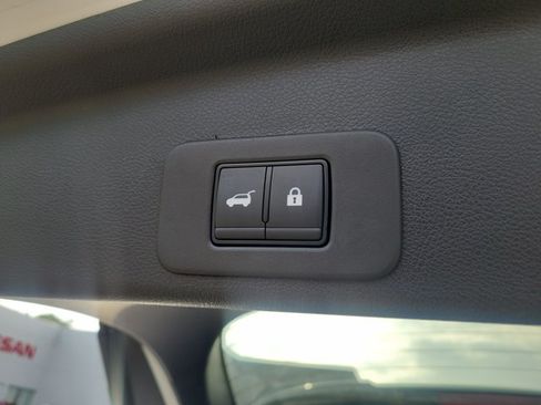 Used 2025 Nissan Murano SL AWD/4WD image 10