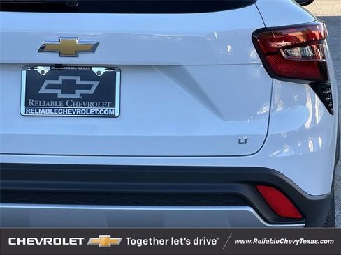 New 2026 Chevrolet Trax LT w/ Driver Confidence Package image 6
