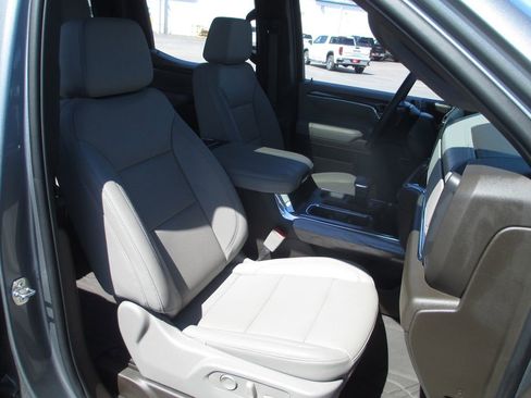 Used 2024 Chevrolet Silverado 1500 LTZ w/ LTZ Premium Package AWD/4WD image 27