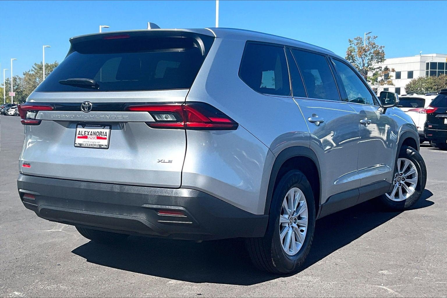 Used 2025 Toyota Grand Highlander FWD image 12