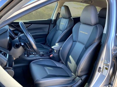 Used 2021 Subaru Crosstrek 2.5i Sport w/ Moonroof Package image 19