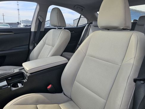 Used 2018 Lexus ES 350 w/ Premier Package FWD image 8