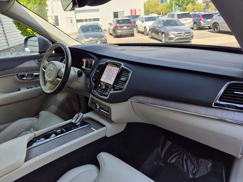 Used 2023 Volvo XC90 T8 Ultimate AWD/4WD image 30