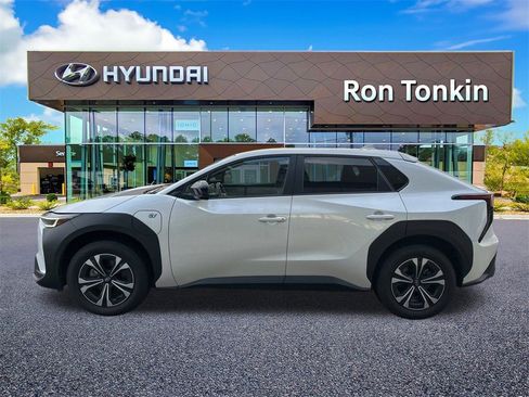 Used 2023 Subaru Solterra AWD image 8