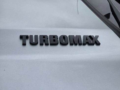 Used 2026 Chevrolet Silverado 1500 Custom w/ Turbomax Blackout Package AWD/4WD image 9