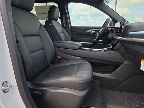 New 2026 Chevrolet Traverse LT w/ Midnight/Sport Edition FWD image 16