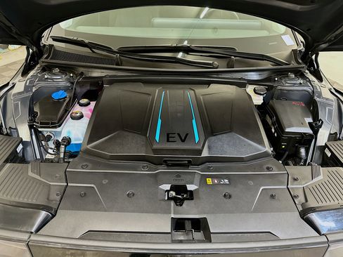 Used 2024 Hyundai Ioniq 5 SEL image 35