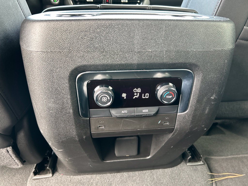 Used 2025 Chevrolet Tahoe LT AWD/4WD image 30