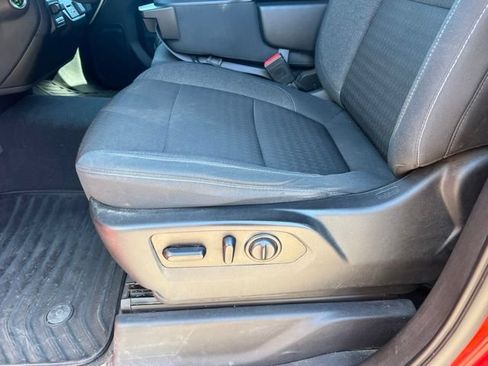 Used 2021 Chevrolet Silverado 1500 LT w/ Z71 Off-Road Package AWD/4WD image 15
