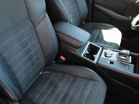 Used 2023 Mitsubishi Outlander SE image 8