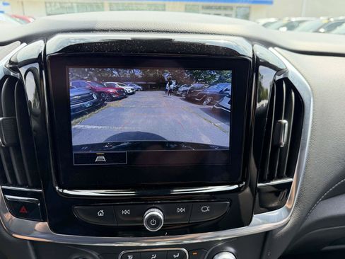 Certified 2022 Chevrolet Traverse LT w/ LPO, Black Accent Package AWD/4WD image 24