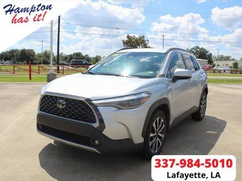 Certified 2024 Toyota Corolla Cross XLE image 1