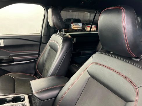 Used 2022 Ford Explorer ST-Line w/ Class IV Trailer Tow Package image 17