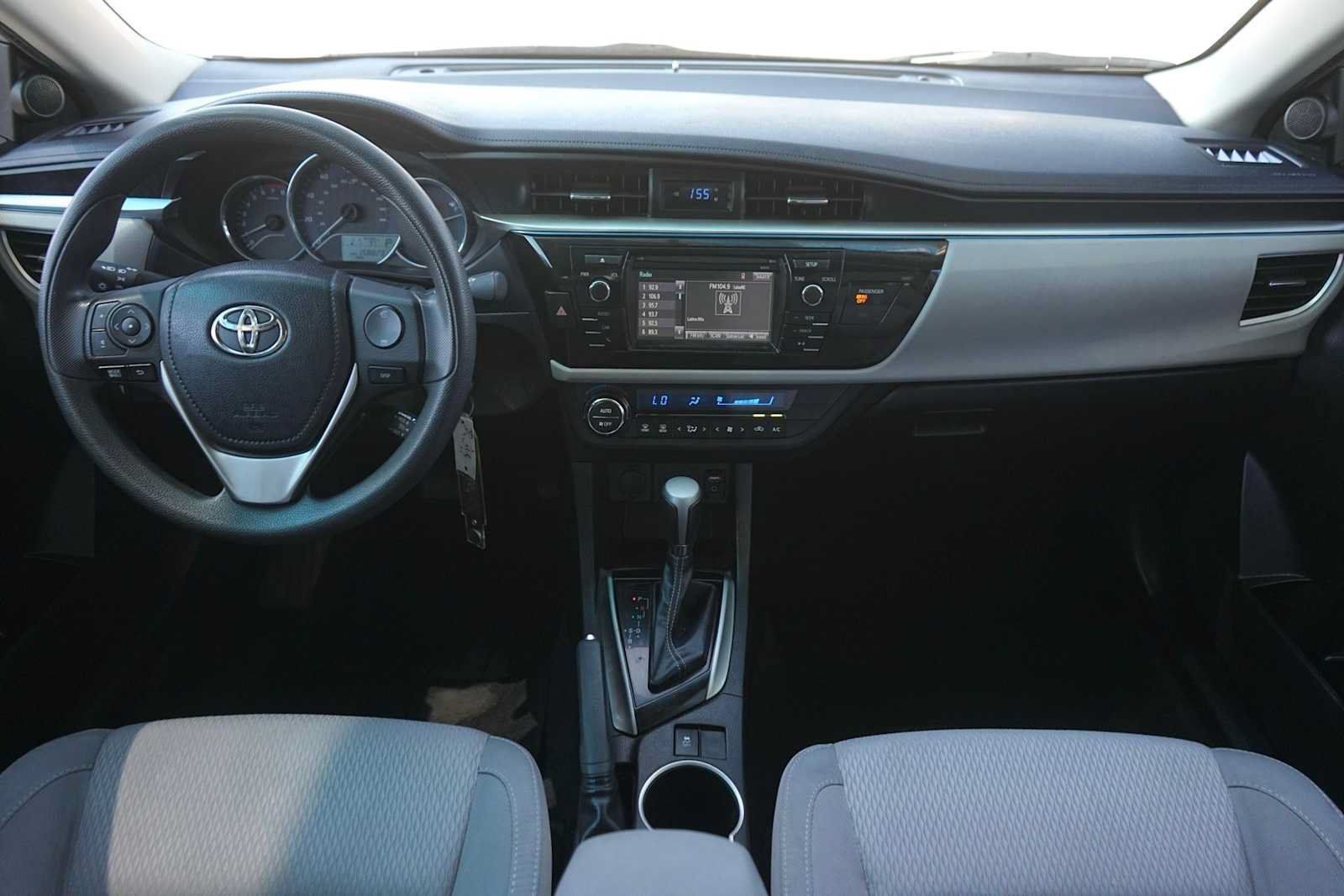 Used 2014 Toyota Corolla LE FWD image 10