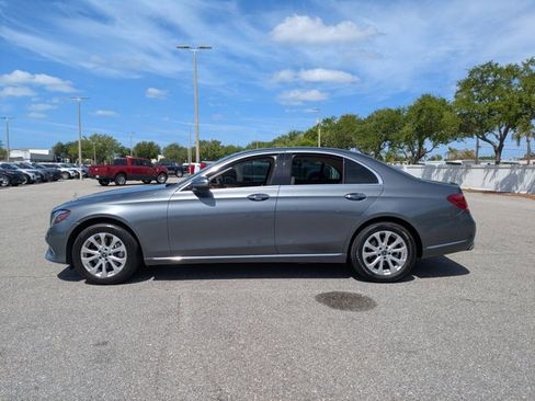 Used 2019 Mercedes-Benz E 300 image 4