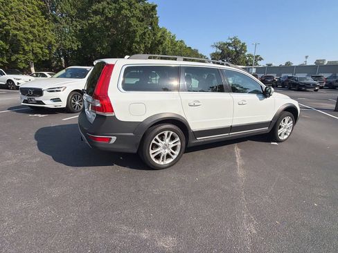 Used 2016 Volvo XC70 T5 Platinum w/ Protection Package FWD image 15