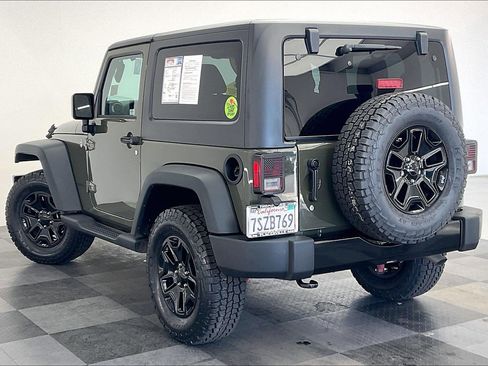 Used 2015 Jeep Wrangler Sport AWD/4WD image 9
