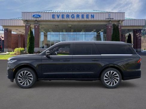 New 2025 Lincoln Navigator L Black Label image 3