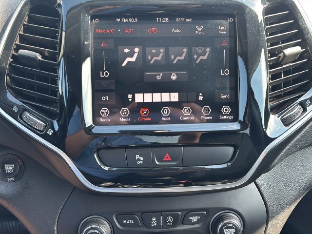 Used 2019 Jeep Cherokee Limited FWD image 23