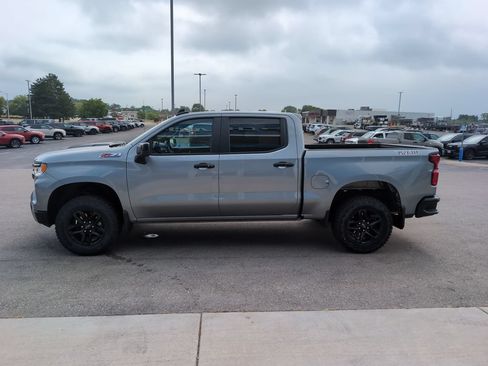 Used 2024 Chevrolet Silverado 1500 LT Trail Boss w/ Convenience Package II AWD/4WD image 5