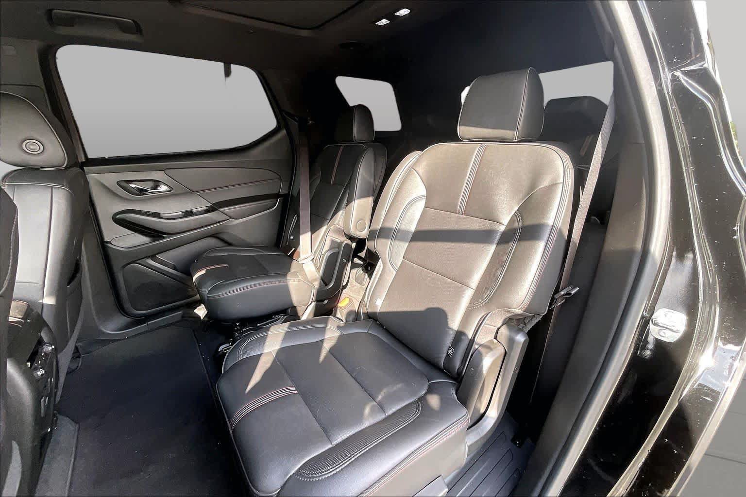 Used 2023 Chevrolet Traverse RS AWD/4WD image 20